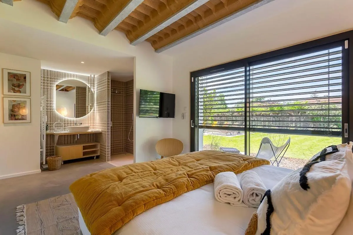 Maison Lyon Ecully Piscine Climatisation De 250 M2 Frankreich