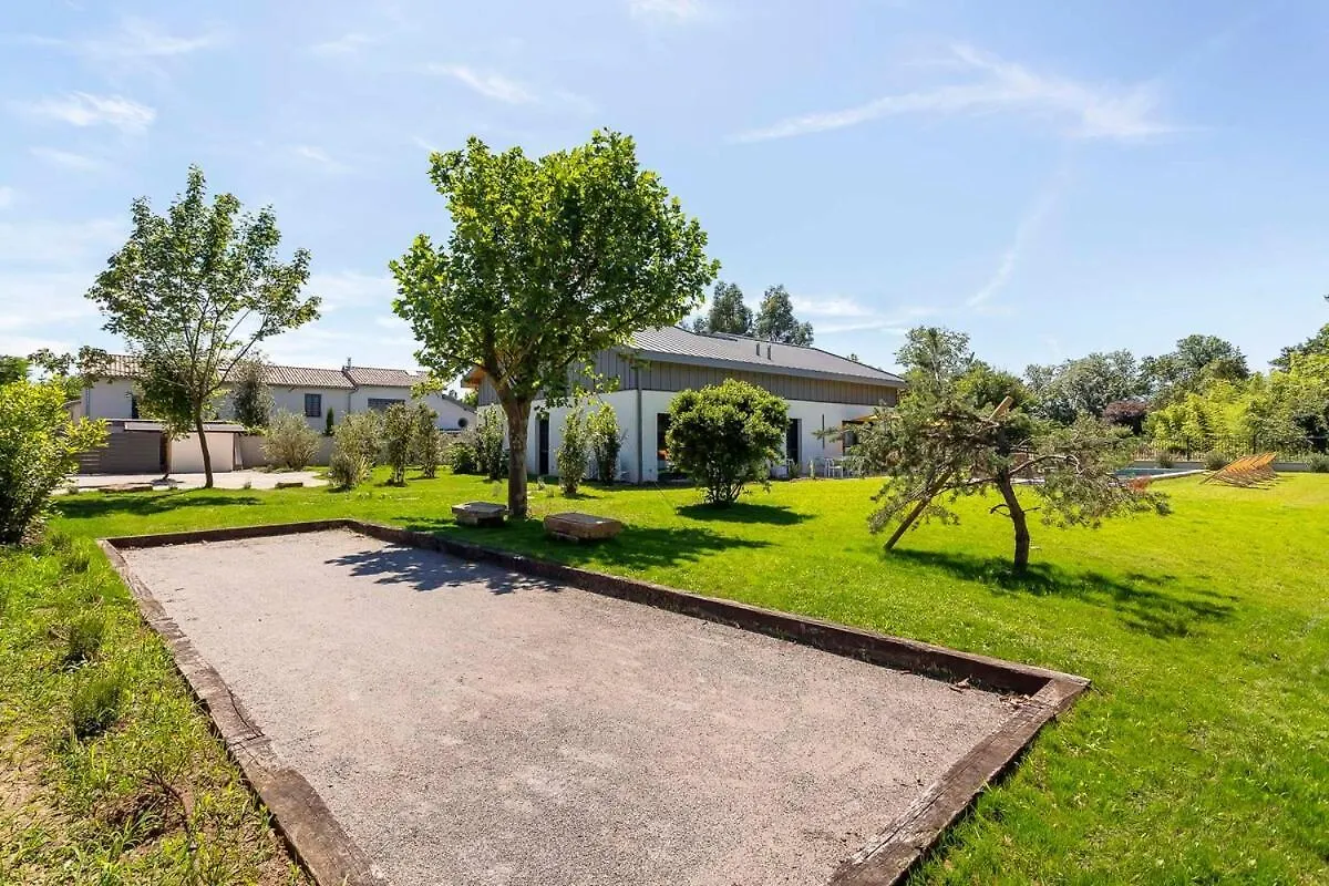 Maison Lyon Ecully Piscine Climatisation De 250 M2 Villa