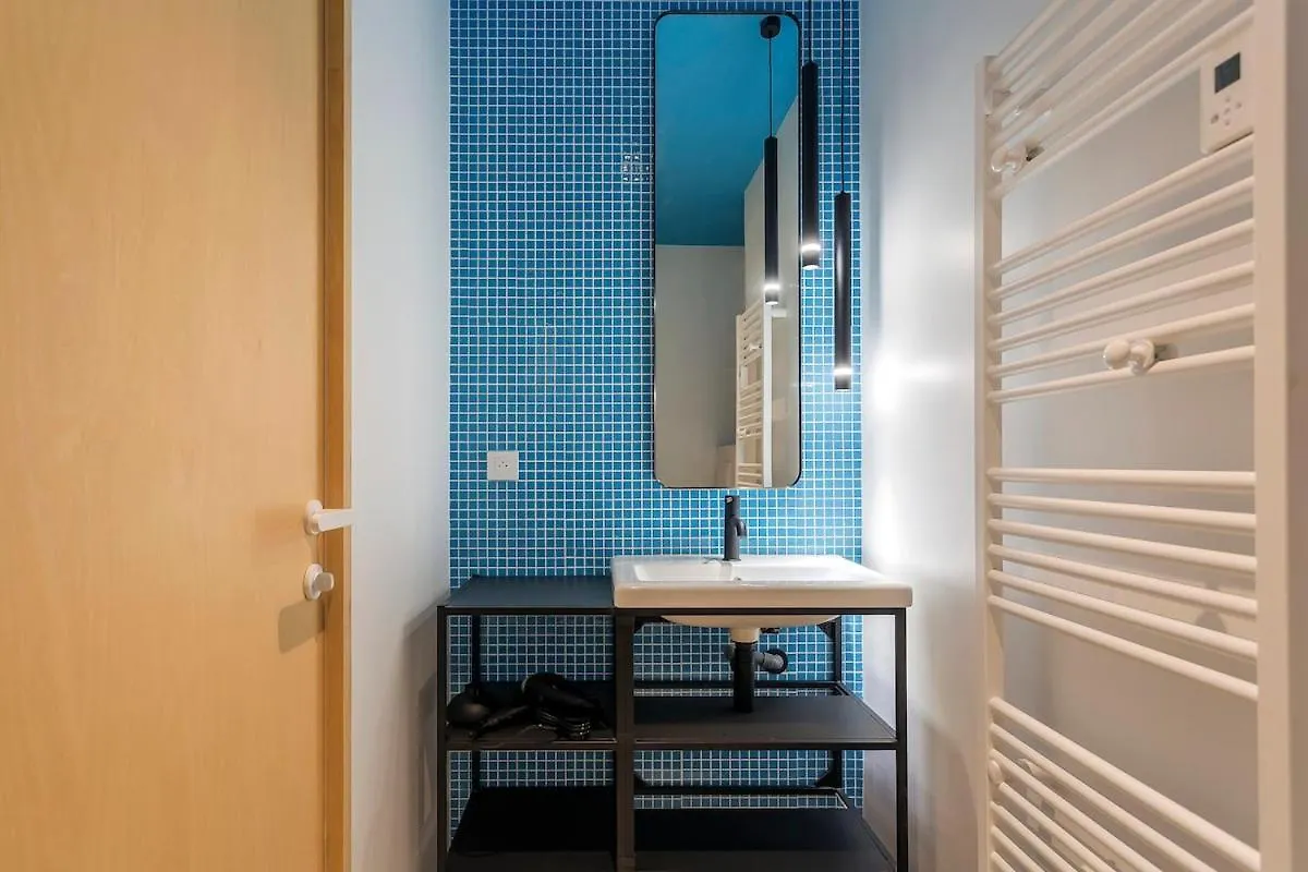 Maison Lyon Ecully Piscine Climatisation De 250 M2